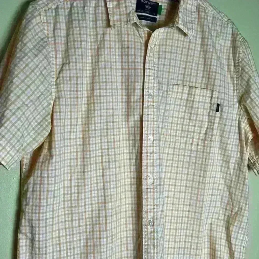 Dockers men’s shirt. - Picture 2 of 5